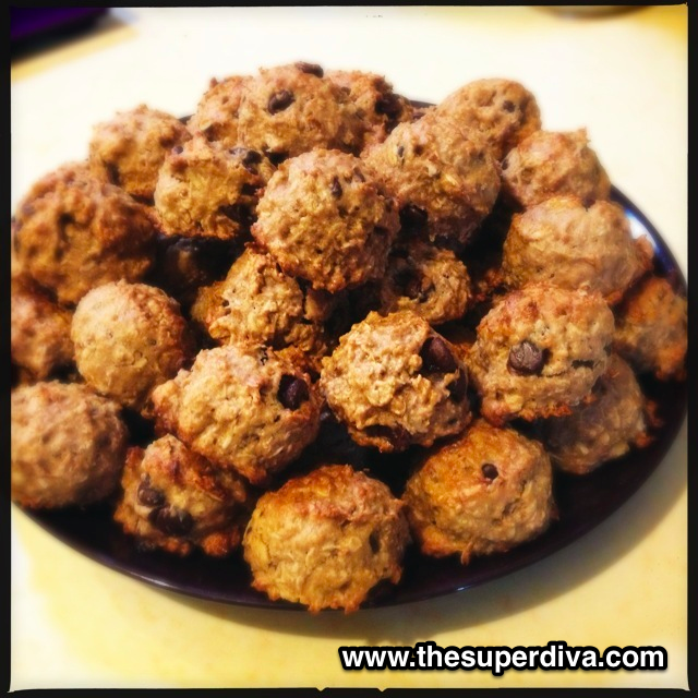 Foodie Monday:  Oatmeal Coconut Banana Walnut Chocolate Chip Cookies